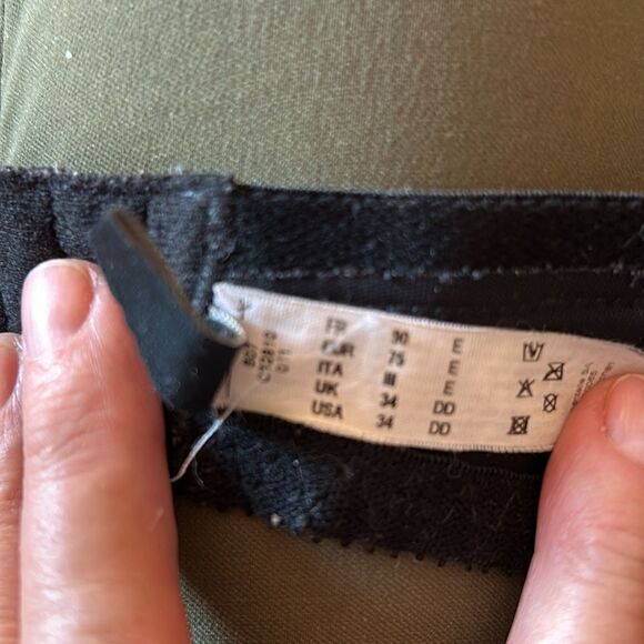 Chantelle Two Riva Gauche Full coverage unlined Bras Black 34 DD and Peach 34 D - Picture 10 of 16